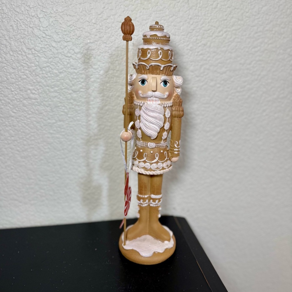 Peppermint Square Christmas Holiday Gingerbread Nutcracker 14 Inch‎ Brown NEW